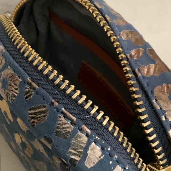 Hobo Renny MicroMini in “Mirror Cheetah” - Picture 4 of 9